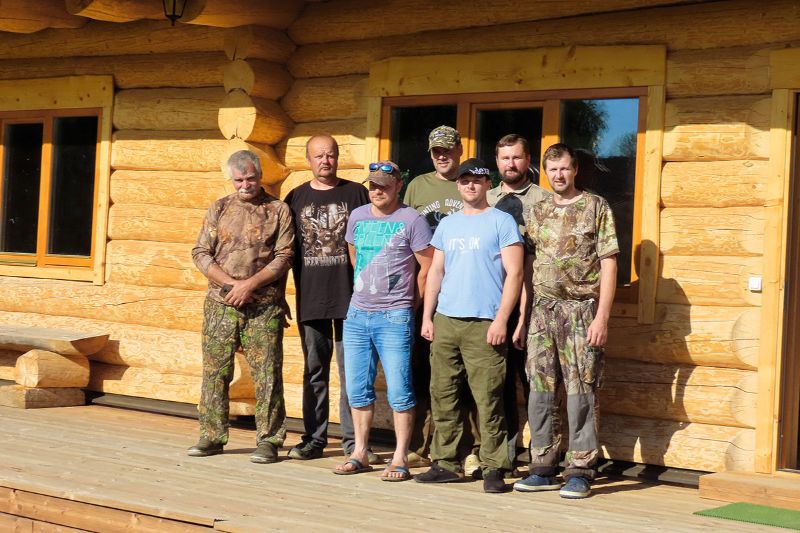 
Jaunās kluba &#8220;Sātiņi&#8221; mednieku mājas projekts ir pabeigts un vīri ar to var lepoties.
