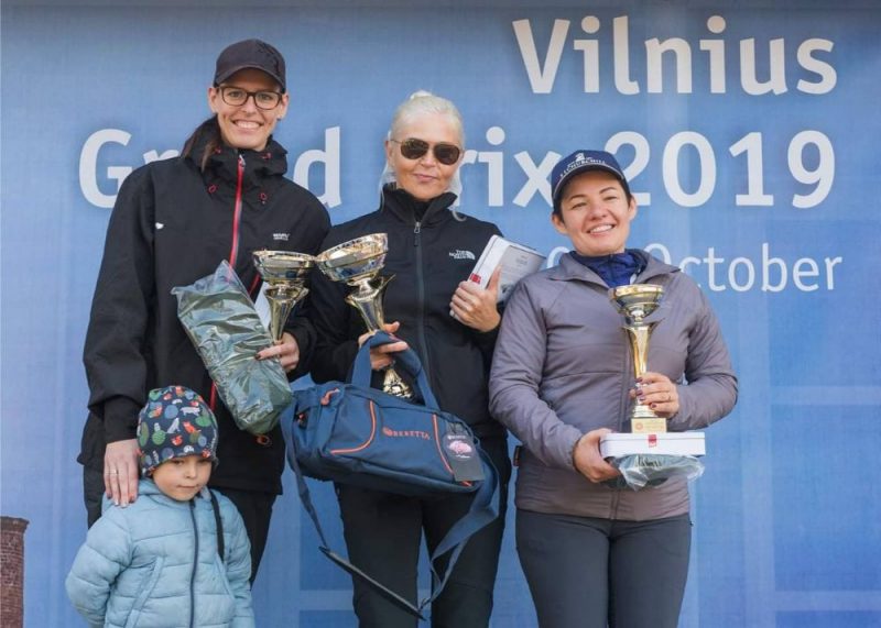 
Viļņas Gand Prix pjedestāls dāmu konkurencē no kreisās Iveta Tīle, Agnese Caune un Maira Sprukule.
