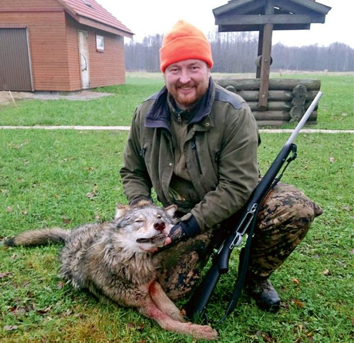 
Jānis Zandbergs un viņa mednieka karjeras otrais vilks.
