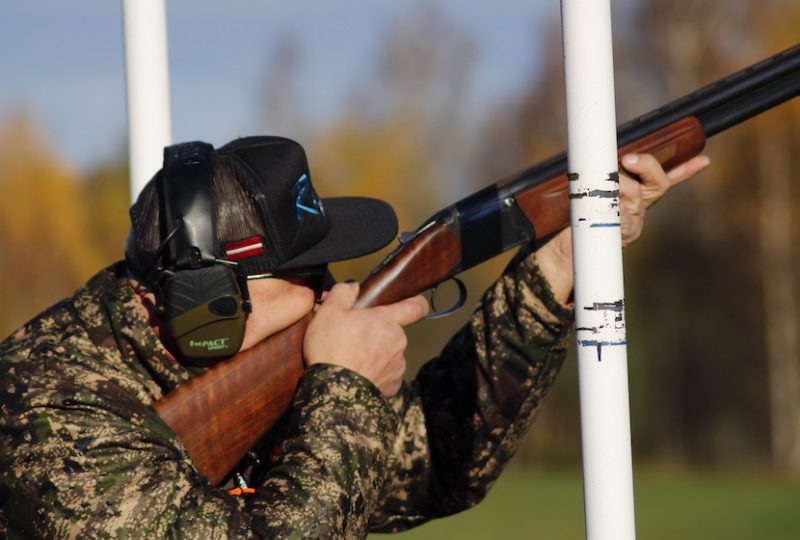 
Attēlam ilustratīva nozīme. Drošas un precīzas šaušanas pamatprincipi medniekiem Grobiņā
