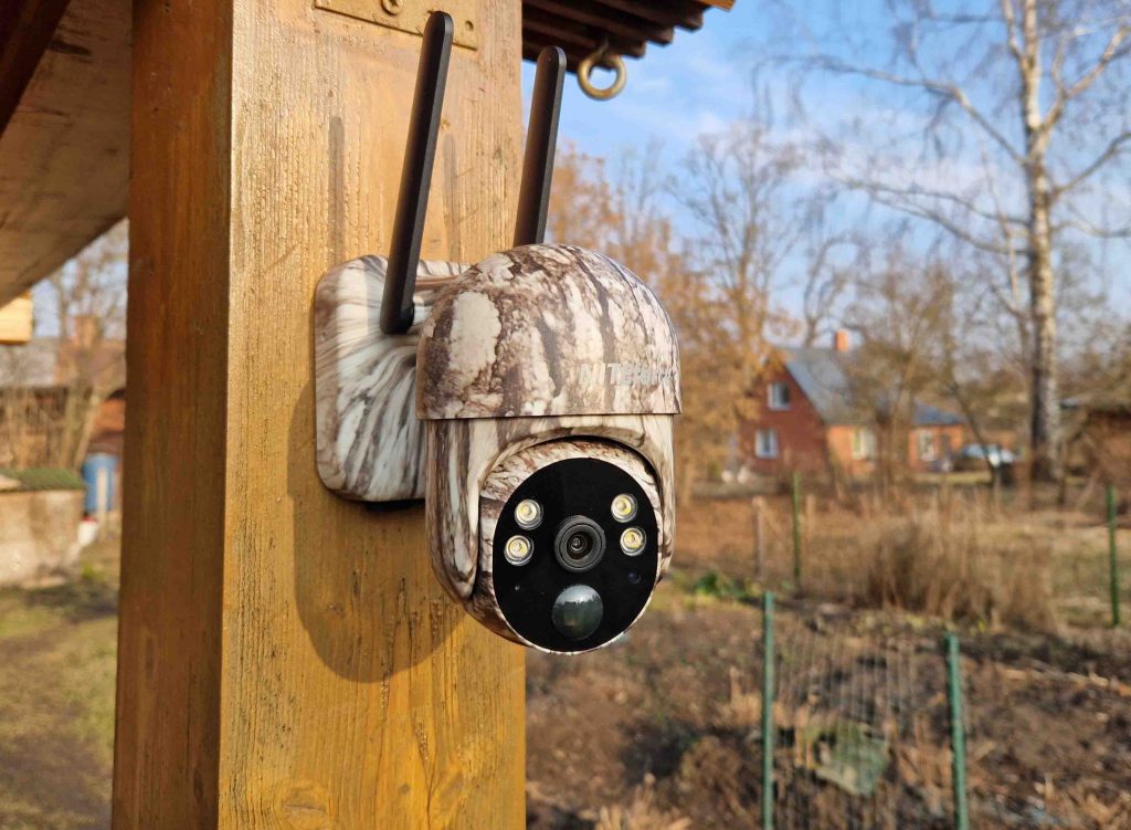 
Meža kamera der arī mājas pagalma novērošanai.

