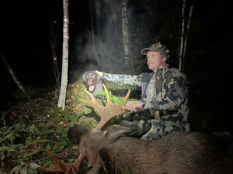 
Laimīgais mednieks, kura medīto alni atrada Erco.
