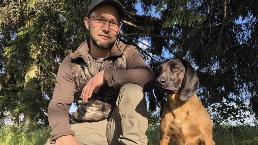 
Jevgēņijs Riņķis ar savu uzticamo palīgu.
